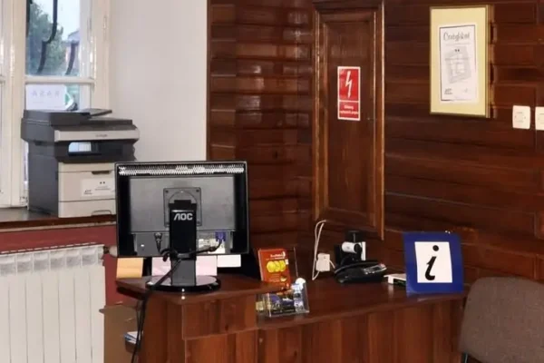 „LA BOMBE” – wybuchowa komedia już 27 września w Jędrzejowie