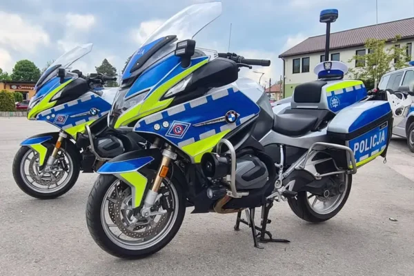 Policja stawia na profilaktykę: program PaT i działania CBZC chronią najmłodszych