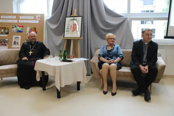 Abp Henryk Jagodziński promował w Małogoszczu książkę o pierwszym błogosławionym RPA