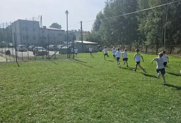 Mistrzostwa Szkoły w Biegach Przełajowych w SSP Wodzisław – 62 uczniów na starcie