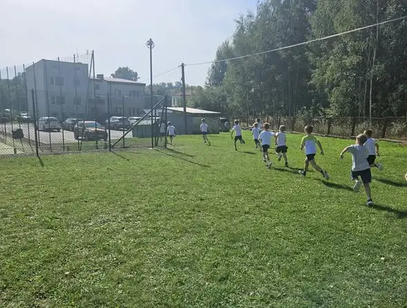 Mistrzostwa Szkoły w Biegach Przełajowych w SSP Wodzisław – 62 uczniów na starcie
