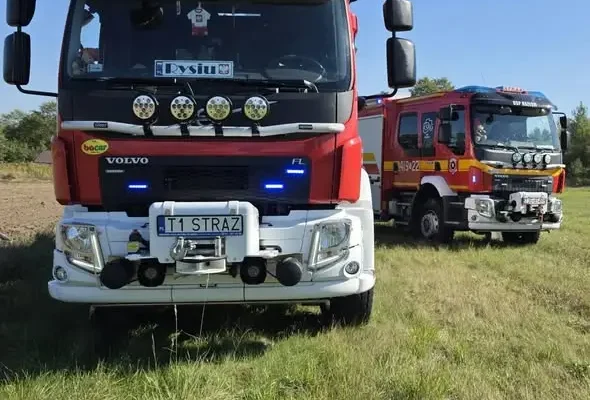 Pożar nieużytków w Leśnicy. Interweniowały dwa zastępy OSP