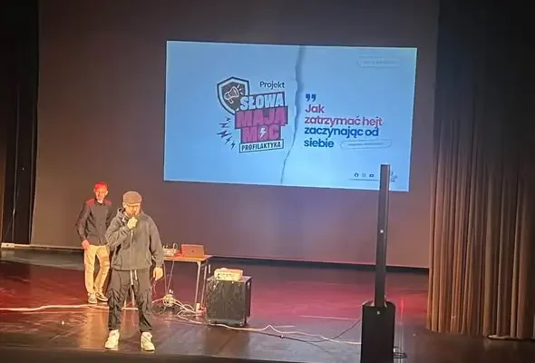 „Słowa mają moc” – warsztaty o hejcie i przemocy rówieśniczej w Centrum Kultury