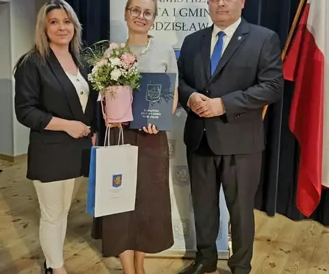 Stypendia dla uzdolnionych uczniów z gminy Wodzisław wręczone