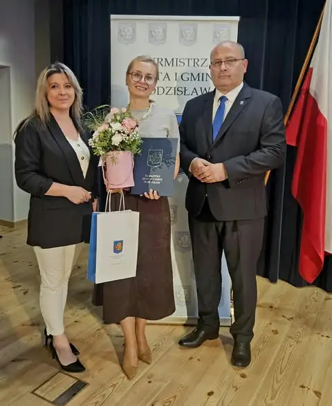 Stypendia dla uzdolnionych uczniów z gminy Wodzisław wręczone