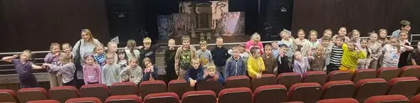 Uczniowie klas 1-3 z wizytą w Nyskim Domu Kultury i Centrum Tradycji Tkackich w Prudniku