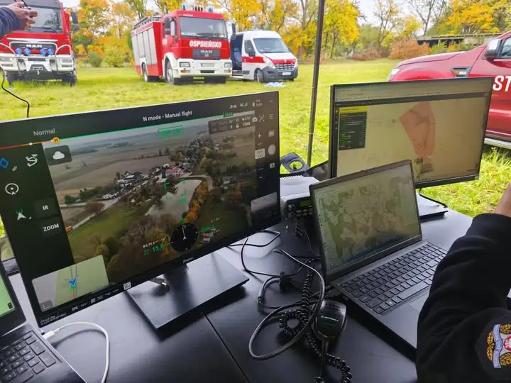 Strażacy z OSP Małogoszcz testowali nowoczesny system SIRON podczas ćwiczeń poszukiwawczych