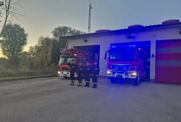 Strażacy z Jędrzejowa i Sędziszowa oddali hołd tragicznie zmarłym kolegom z Niska
