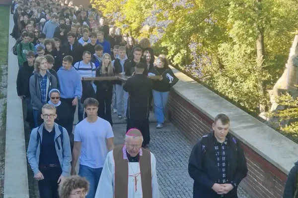 Maturzyści z diecezji kieleckiej pielgrzymowali na Jasną Górę – prawie 1200 osób zawierzyło Maryi swoją przyszłość